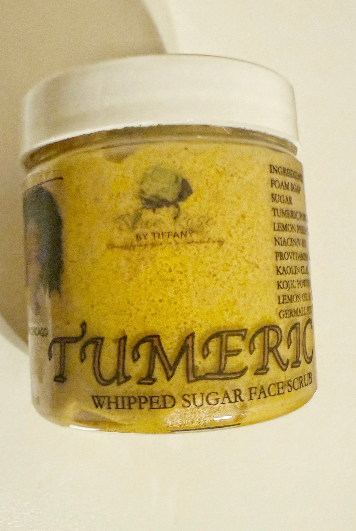 4.OZ TUMERIC FACE SCRUB